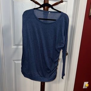 NWOT Ladies Super Cute Top. Size XL.